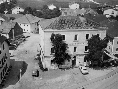 007 Altenberg Kirchturmansicht 1975 alte Volksschule