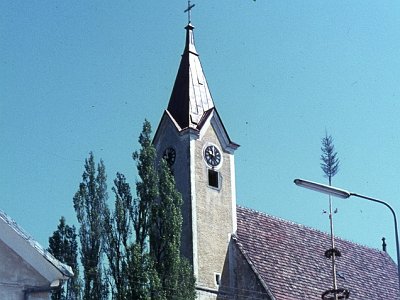 041 Kirche 1977