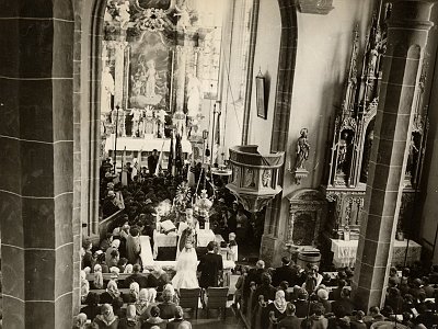 047 Kirche innen 1962