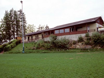 103 Sportplatz 2002