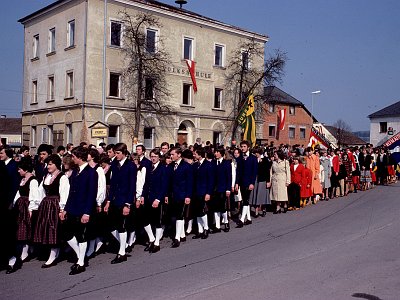 037 Volksschule alt 1977