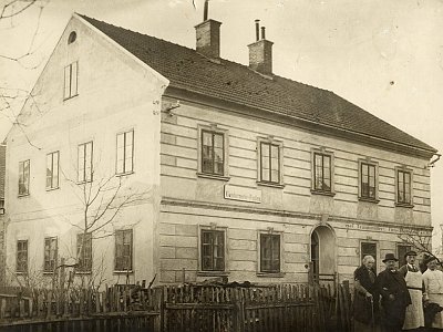 Fleischhauerei Traunmueller 1930